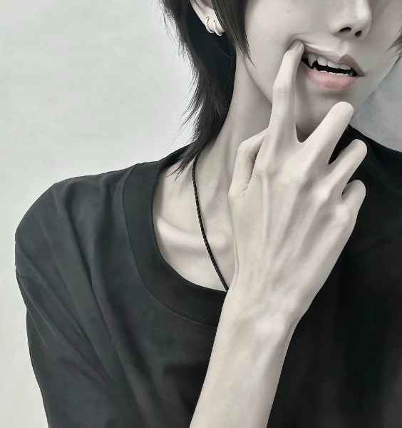 坏坏.